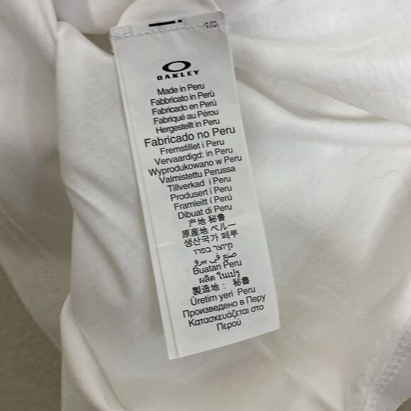 OAKLEY Men’s Two (2) White T-shirts with Print Size S - Picture 6 of 12